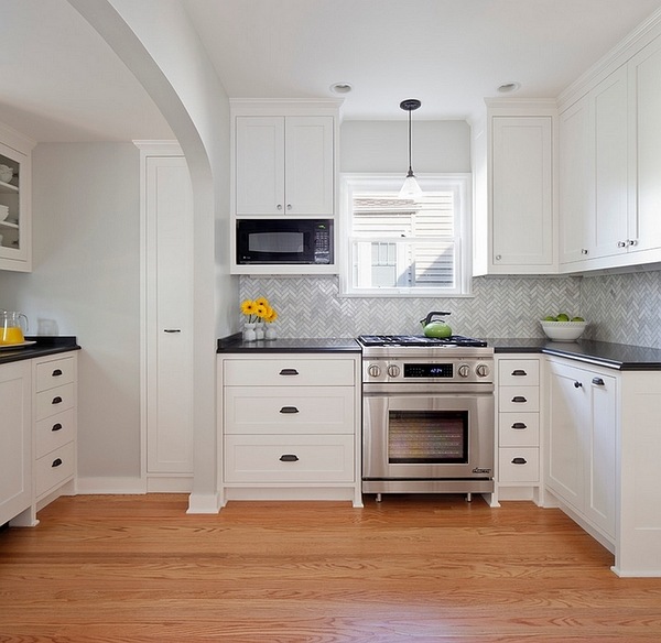 chic backsplash-ideas-herringbone-tile-pattern-backsplash-white-kitchen-ideas