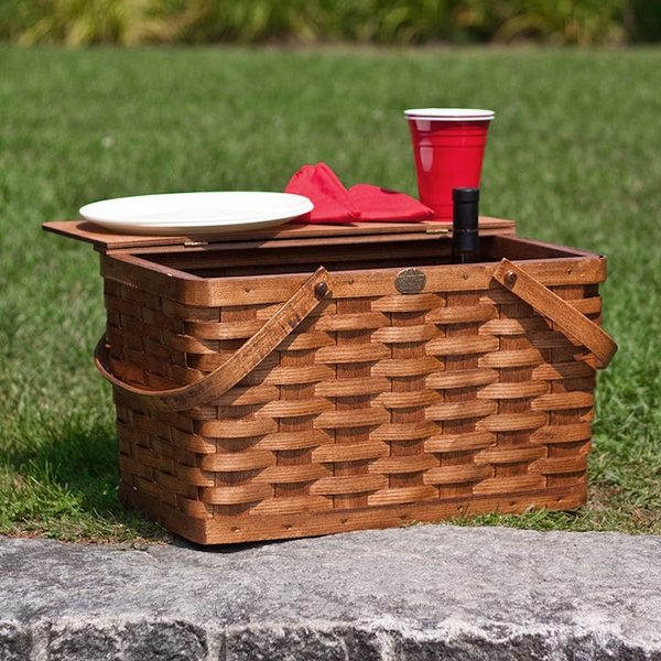 classic-picnic-basket-by-Peterboro elegant picnic basket