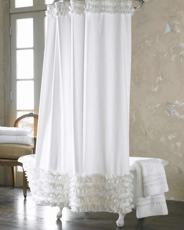 clawfoot tub white ruffle curtain bathroom decorating ideas romantic bathroom