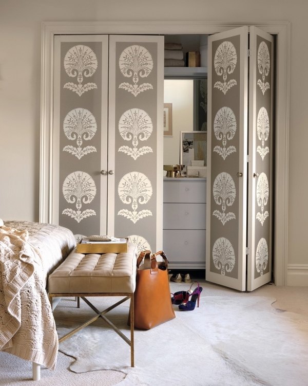 Accordion closet doors – space saving ideas for your home