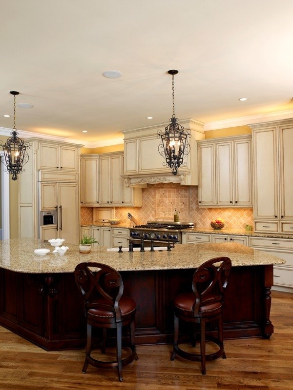 giallo-ornamental-granite-countertops-kitchen-island-modern-kitchen-ideas