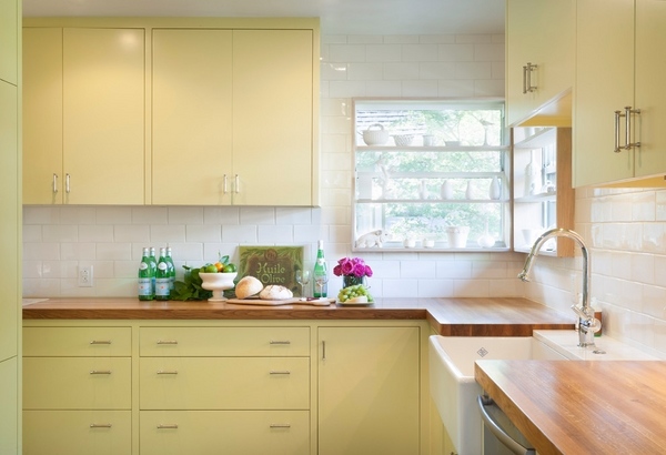 kitchen-countertop-ideas-butcher-block-countertops-farmhouse-sink