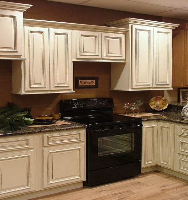 kitchen-furniture-wooden-antique-white-cabinets-grey-granite-countertops-wooden-flooring