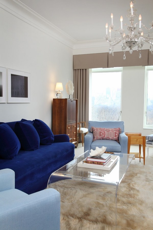 modern-family-room-blue-sofa-neutral-color curtains-and-valances