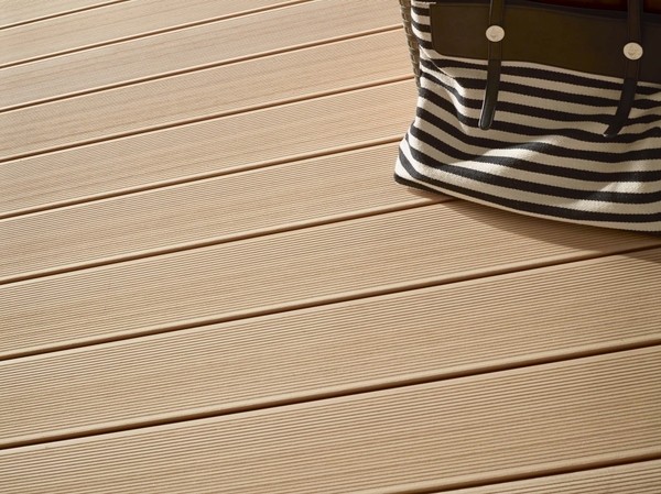 non-slip-decking-contemporary-patio-decking-patio-deck-ideas