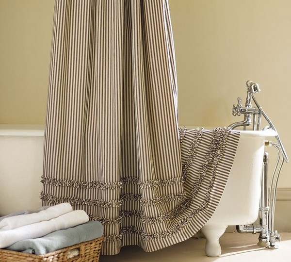 shower curtain decorative ruffles freestanding clawfoot tub vintage bathroom