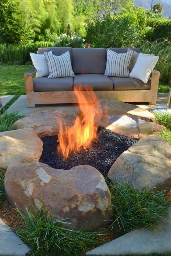 DIY-propane fire pit ideas natural stones border garden decorating ideas