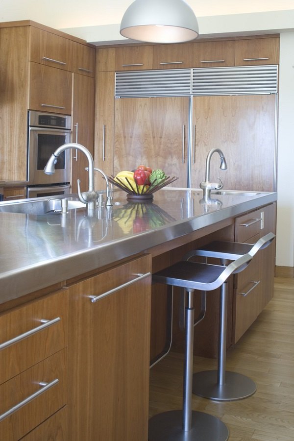 Metal countertops - the choice of a competent chef