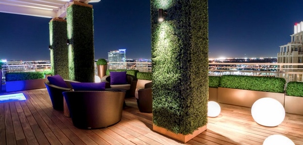 modern rooftop garden design wooden deck planter boxes green pillars outdoor furniture