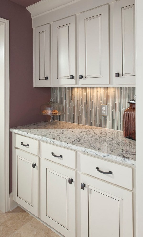  White  ice granite countertops  for a fantastic kitchen  decor