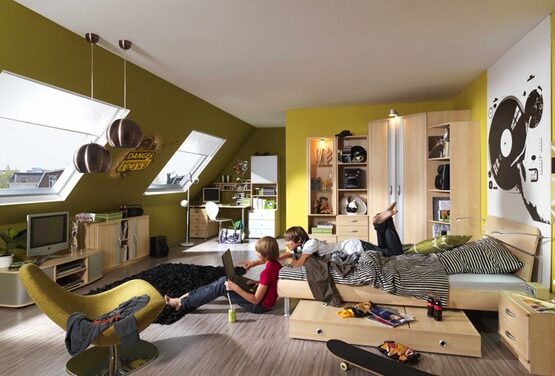teenage-bedroom-ideas-attic-bedroom-ideas-posters-pendant-lamps