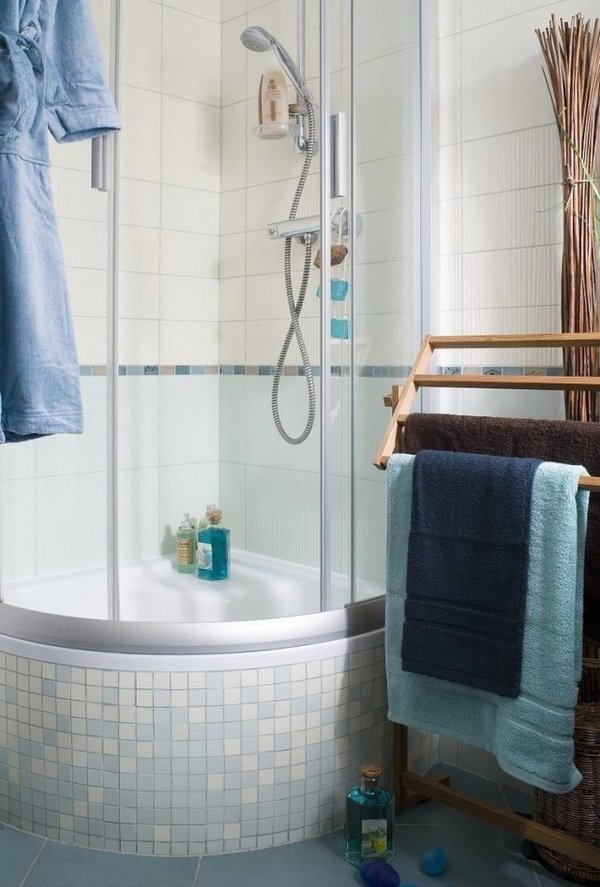 Corner-shower-cabin-small-bathroom-design-deep-tub-small-shower-ideas