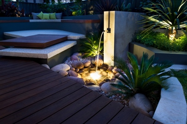 Garden-lighting-water-features-garden-fountain-accent-lighting