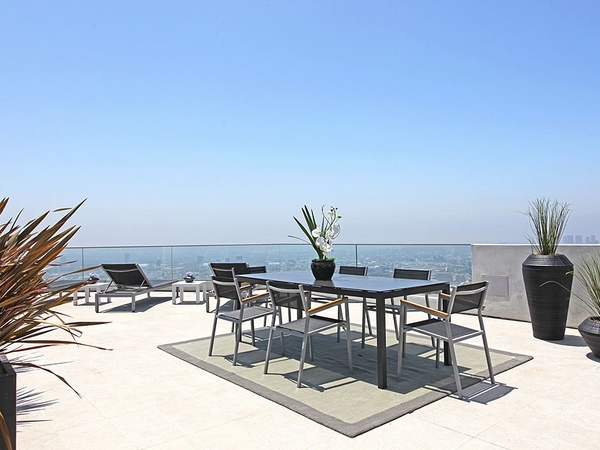 Modern sea view outdoor furniture ideas