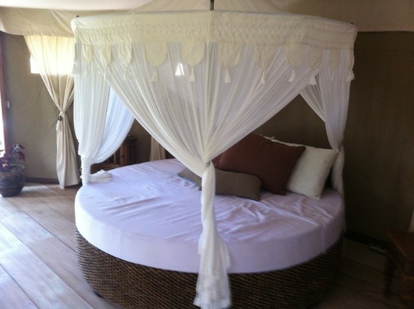 beautiful bed design round canopy bed white curtains