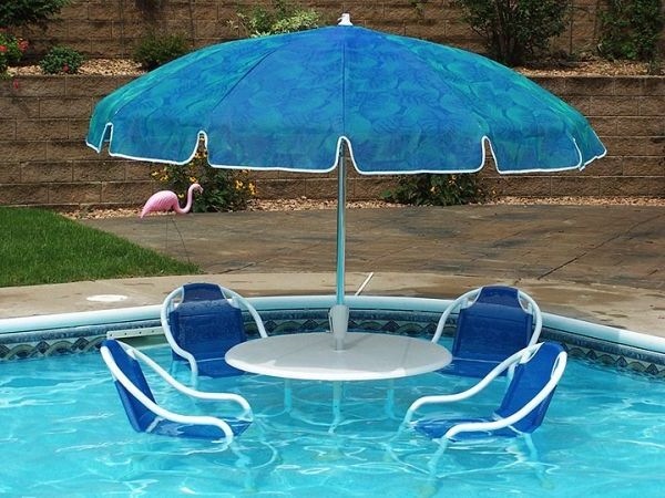 cool-ideas-pool-accessories-round-table-chairs-parasol