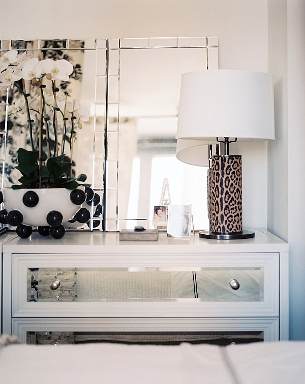 inspiring dresser mirrored drawers decor ideas 