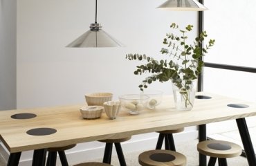 modern-dining-room-furniture-design-wood-table-stools-pendant-lights
