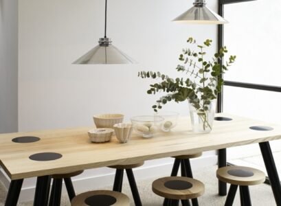 modern-dining-room-furniture-design-wood-table-stools-pendant-lights