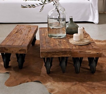 rustic-coffee-table-on-wheels-solid-wood-coffee-table-ideas
