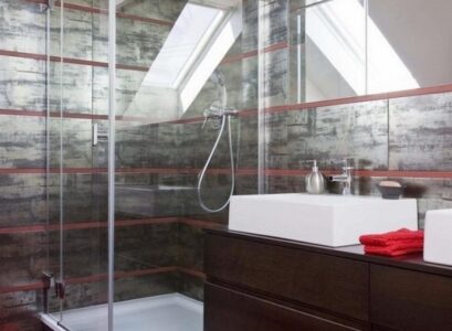 small-bathrooms-glass-shower-modern-wall-tiles-metal-look-red-floor-tiles-wood-vanity