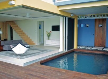 small-pool-ideas-modern-patio-wood-deck-square-shape