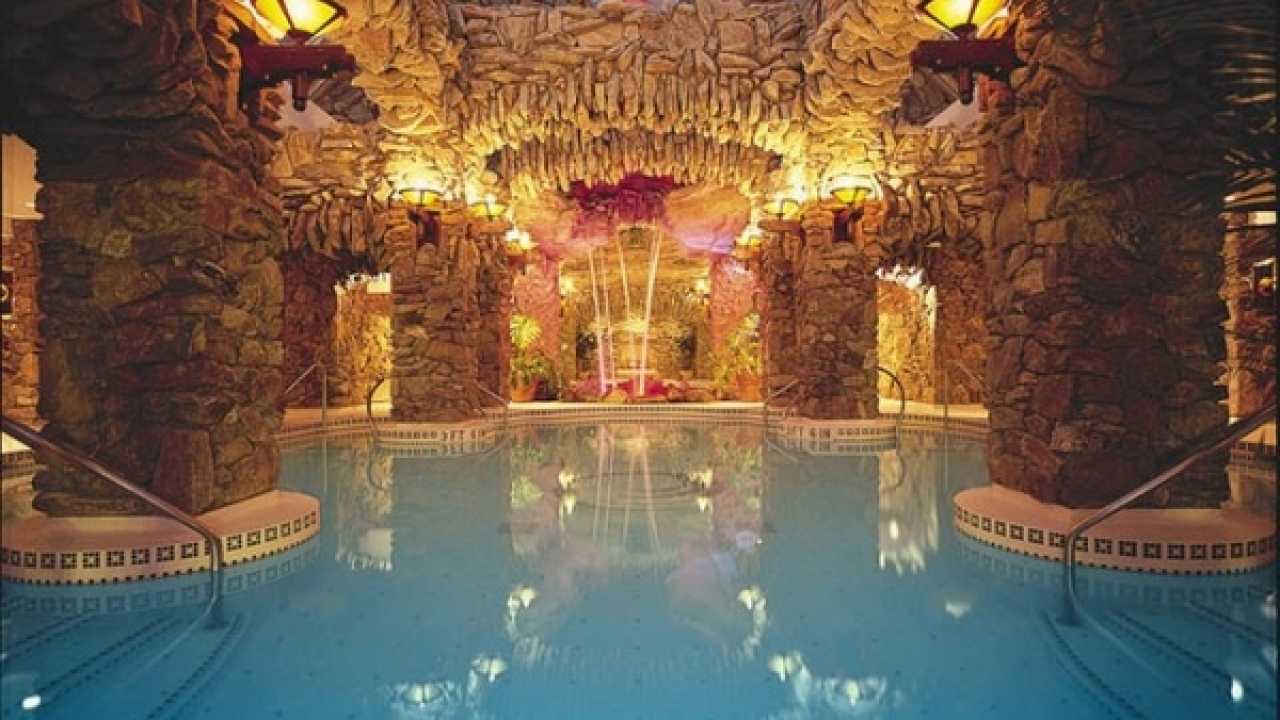 The most amazing and spectacular indoor pool design ideas