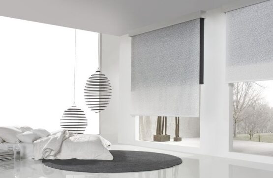 white-bedroom-minimalist-style-bedroom-design-gray-round-rug-modern-lamps