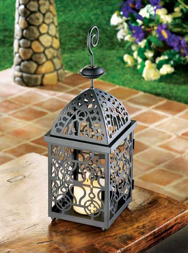 Moroccan-lanterns-hanging-garden-lanterns-patio-decorating-ideas