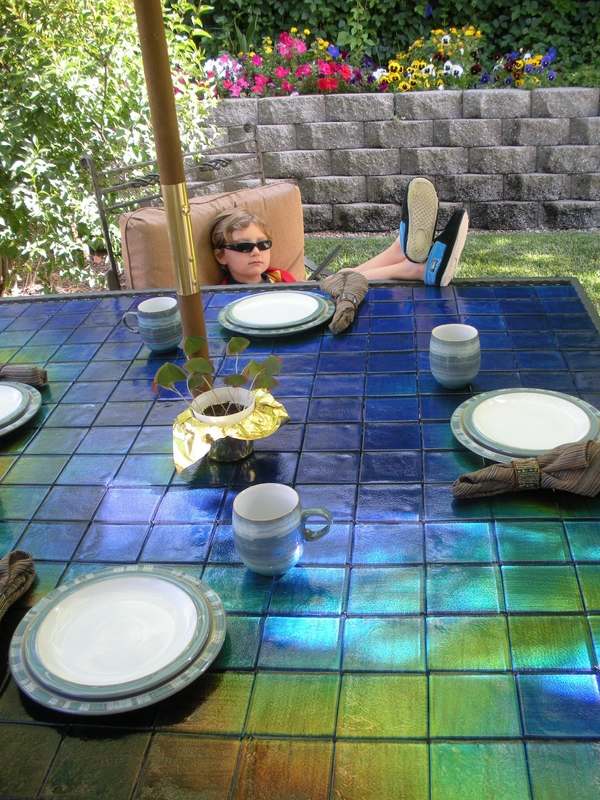 Moving color outdoor table ideas heat sensitive surfaces