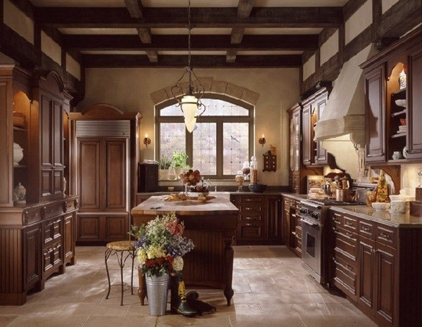 Tuscan decor kitchen design wood furniture terracotta tiles floor