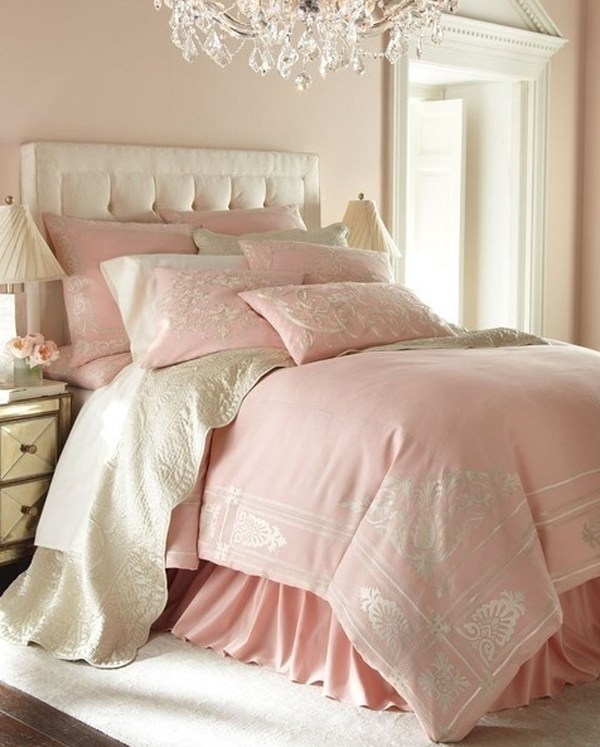 Pastel color palettes in elegant bedroom designs