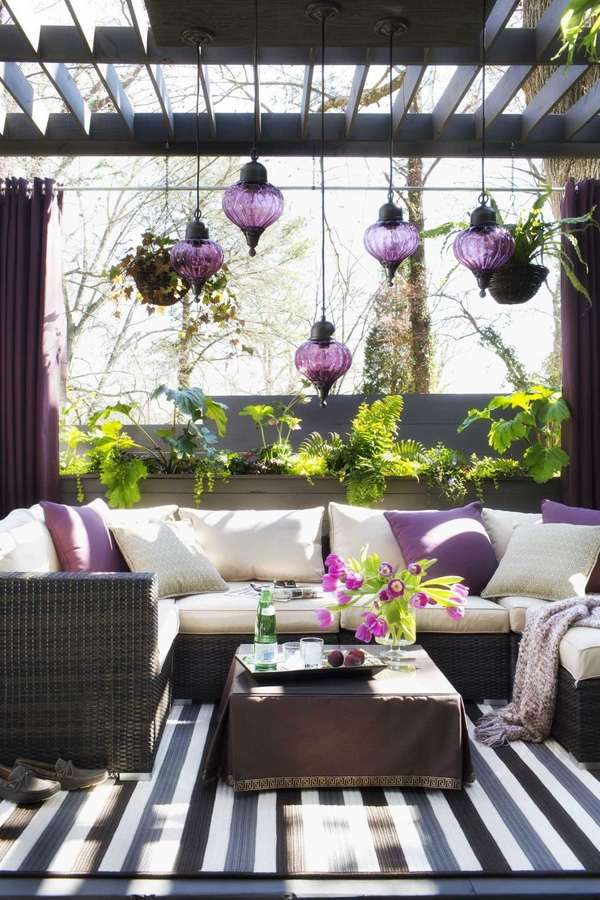 modern-patio-design-outdoor-furniture-pergola-moroccan-lanterns