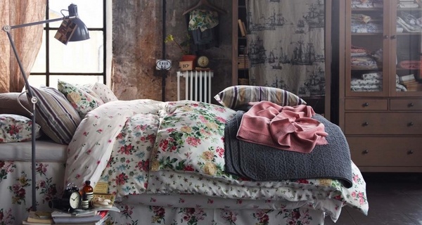 Awesome-shabby-chic-bedroom-interior-design-floral-pattern-bedding-set 
