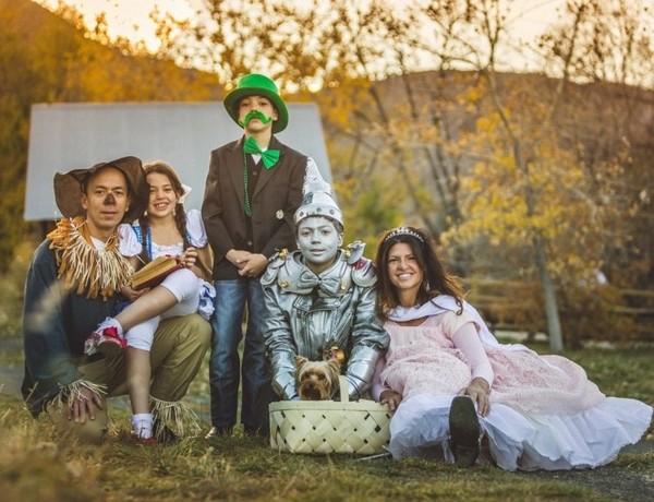 family costumes ideas Wizard of Oz