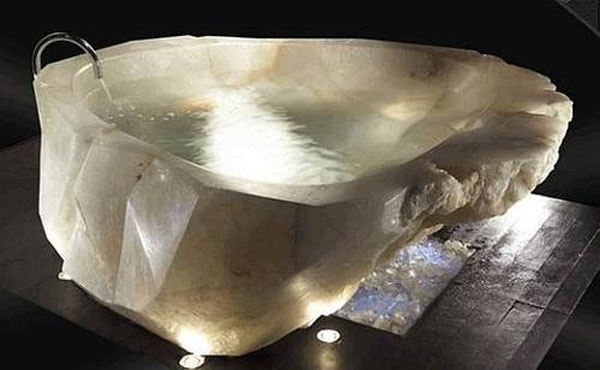 Luxurious-bathtubs-crystal-bathtub-lighting 