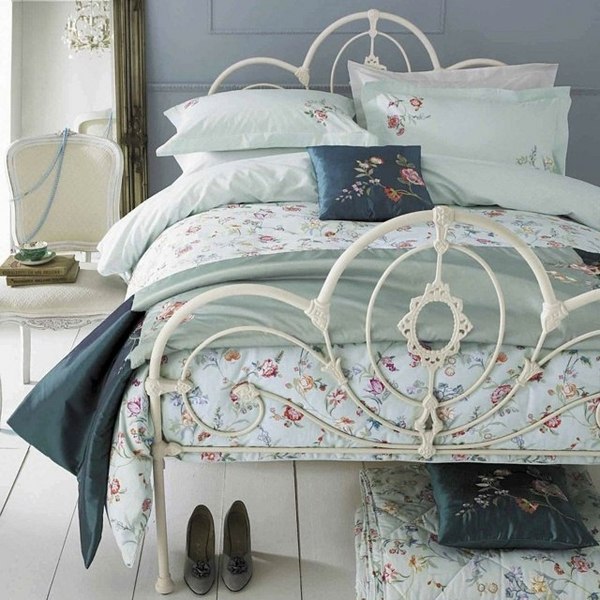 Shabby chic bedroom metal bed frame vintage furniture pastel colors bedding set