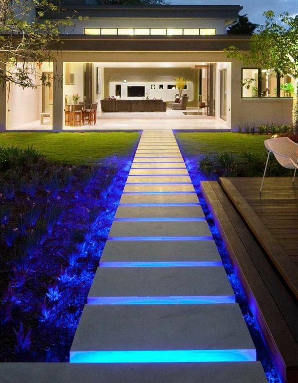 Modern garden lighting ideas - awesome LED landscape lighting