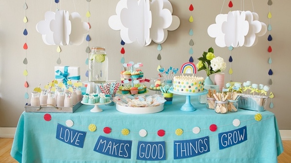 baby party theme ideas clouds rain drops table decoration