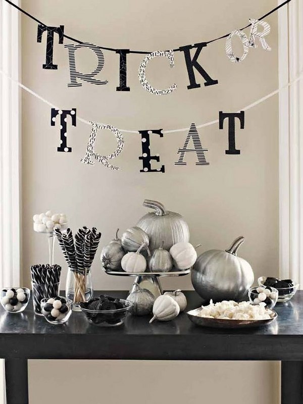 black white-halloween-decoration-wall-banner-food