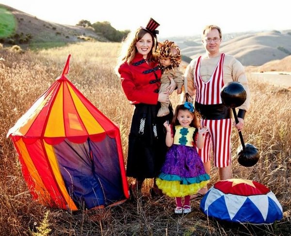 family costumes for Halloween cool costumes ideas circus theme