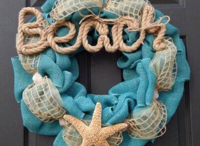 gorgeous-summer-burlap-wreath-seashell-rope-easy-DIY-wreath-ideas