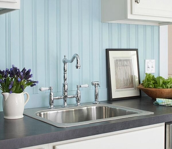 kitchen-backsplash-ideas-white-cabinets-blue-beadboard
