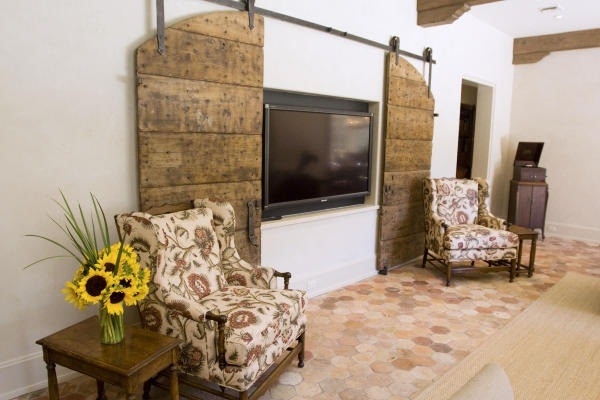 Barn Doors Add A Rustic Touch To Your Home Decor