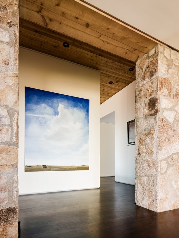natural stone walls cedar wood ceiling interior design ideas wall paintings