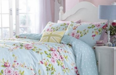 pastel-blue-shabby-chic-bedding-set-romantic-bedroom-decor-ideas