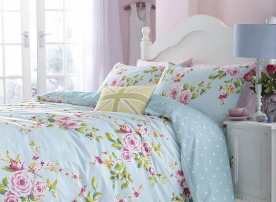 pastel-blue-shabby-chic-bedding-set-romantic-bedroom-decor-ideas