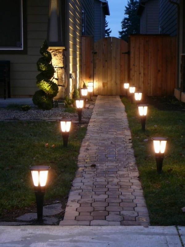 romantic-garden-lighting-LED-landscape-lighting-garden-path