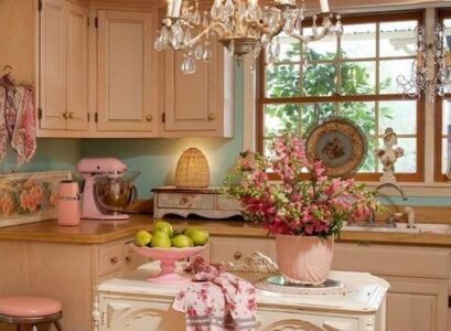 shabby-chic-kitchen-island-ideas-vintage-chandelier-pastel-colors