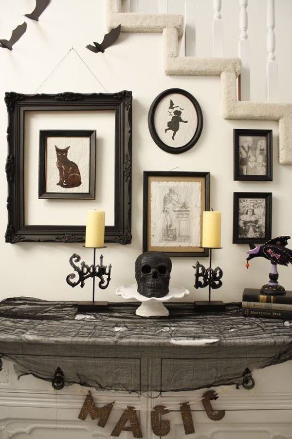 vintage-halloween-table-ideas-decor-ideas-picture-frames